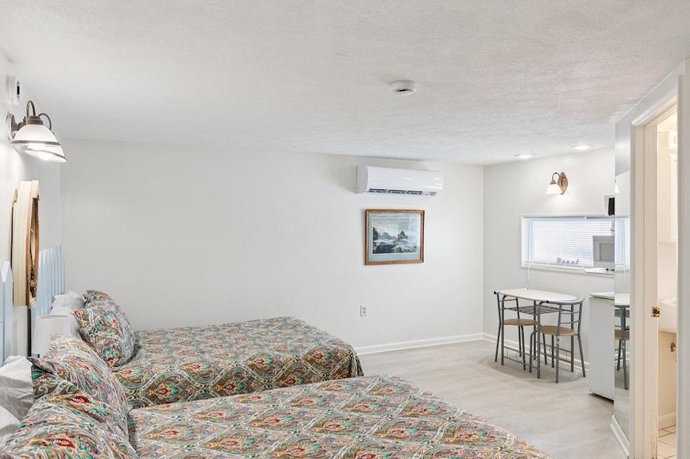 Dave's Last Resort Poolside - Long Stay Discount - Comforting Cabin 2 1 Bedroom Hotel Room photo 16
