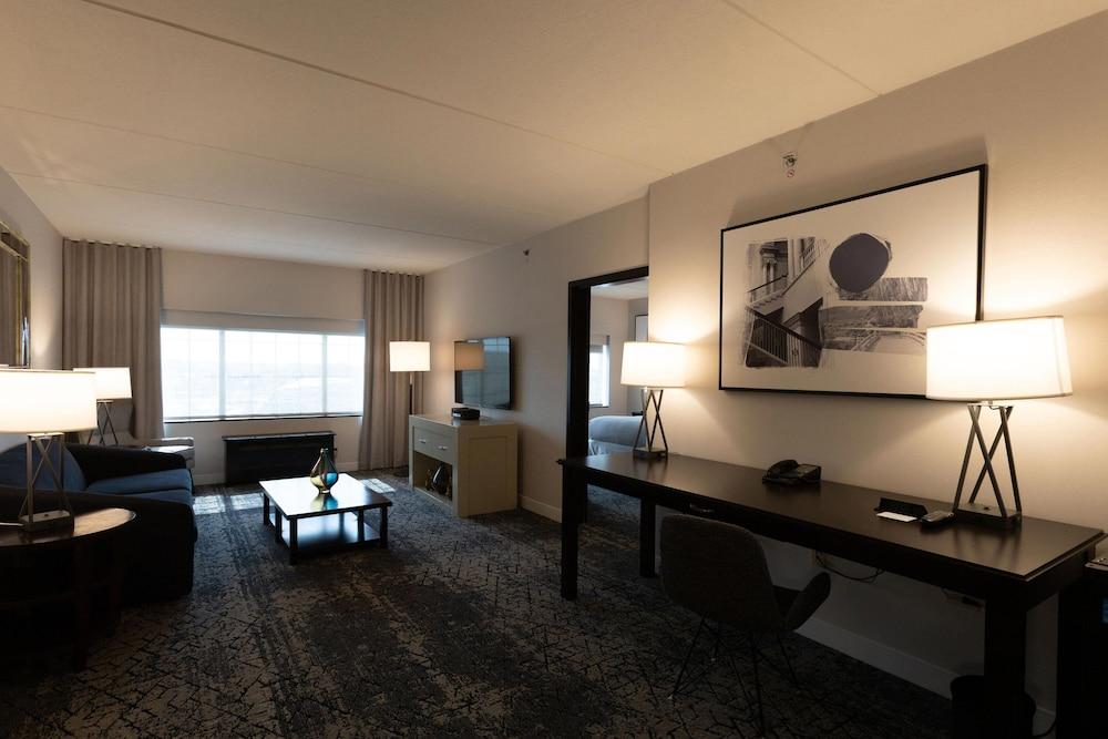 Sheraton Chicago Northbrook Hotel photo 9