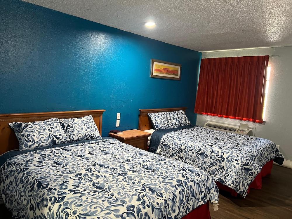 Regency Inn - Fort Sam Houston photo 14