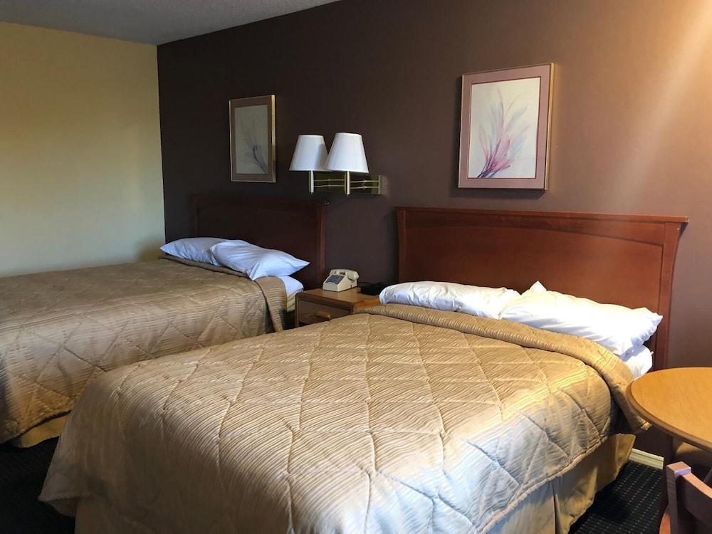 America's Best Inn photo 6