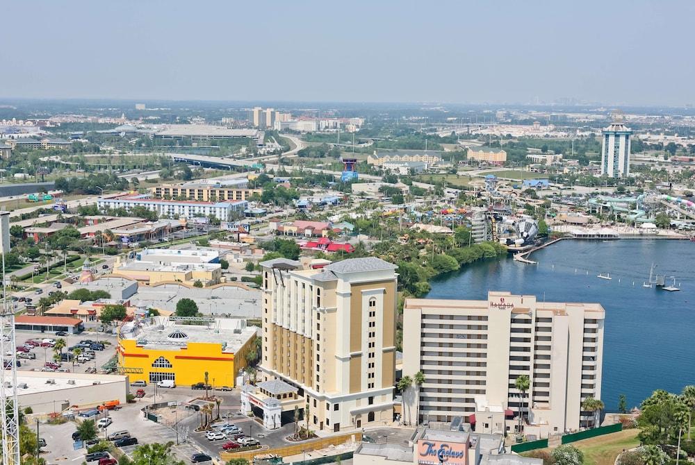 Ramada Plaza Resort & Suites by Wyndham Orlando Intl Drive photo 57