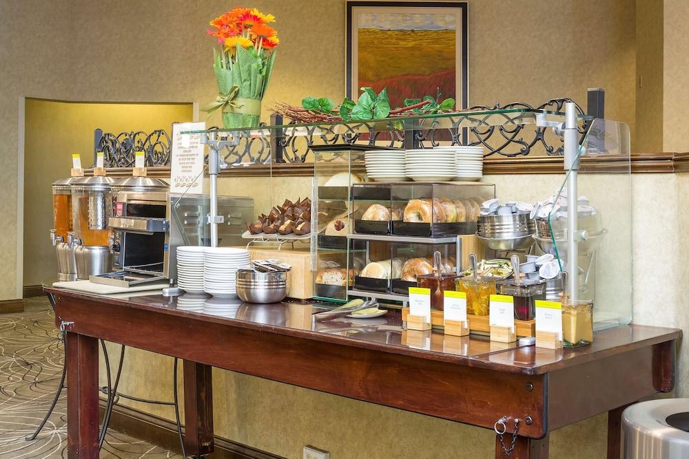 DoubleTree by Hilton Boston - Milford photo 41
