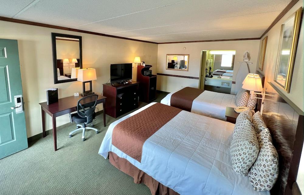 Cherokee Lodge photo 12