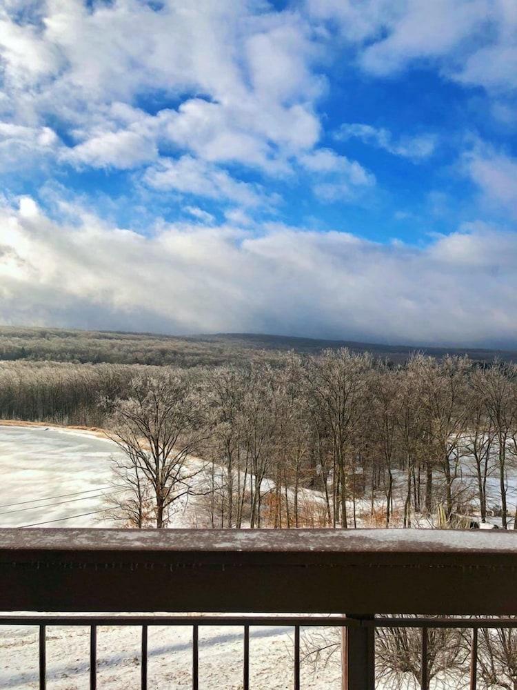Mountain Laurel Resort photo 58