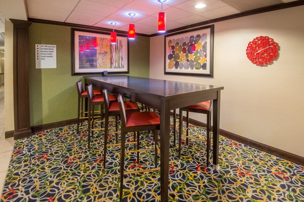 Holiday Inn Express Cleveland Airport - Brookpark by IHG photo 37