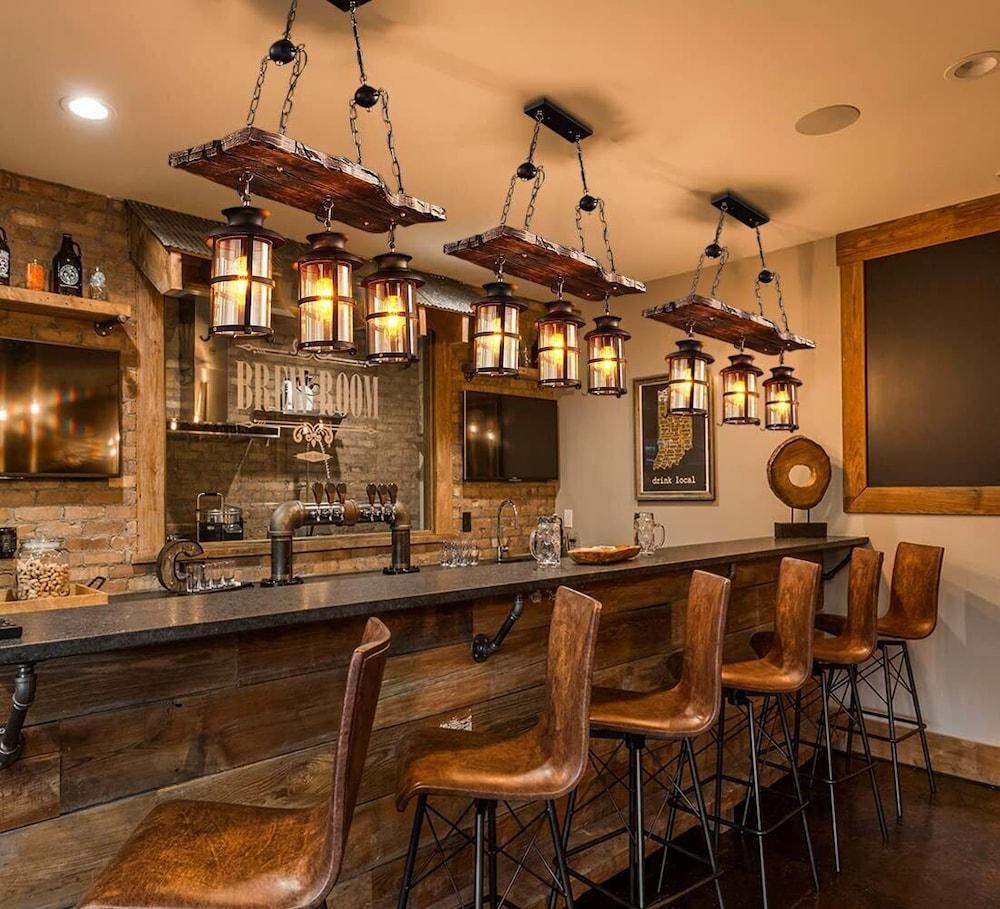 Iron Rail Inn photo 4