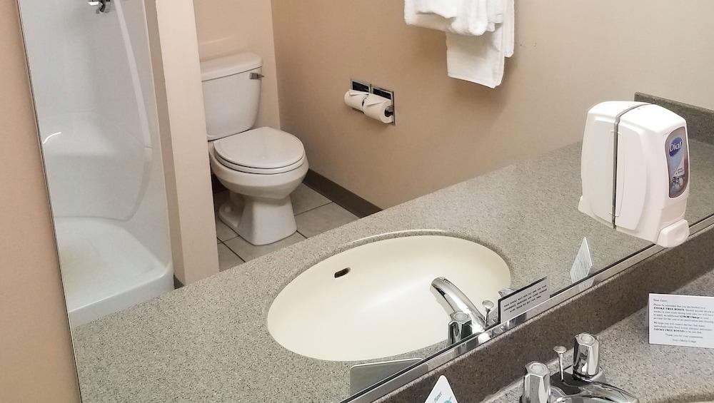 Iveys Motor Lodge Houlton photo 40