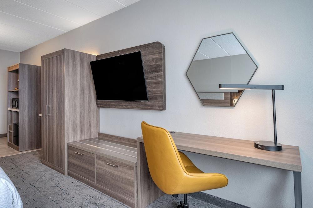 Holiday Inn Express & Suites Gahanna/Columbus Airport by IHG photo 34