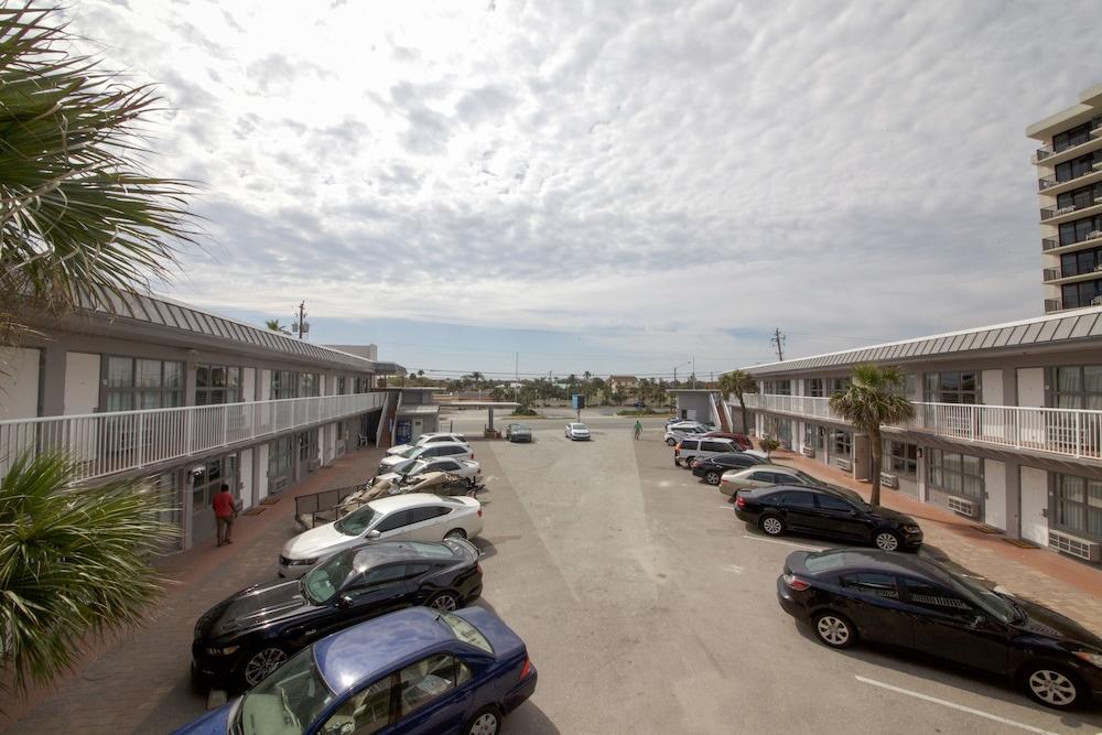 The Beach House Inn photo 14