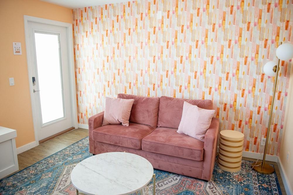 Sunburst Inn photo 38