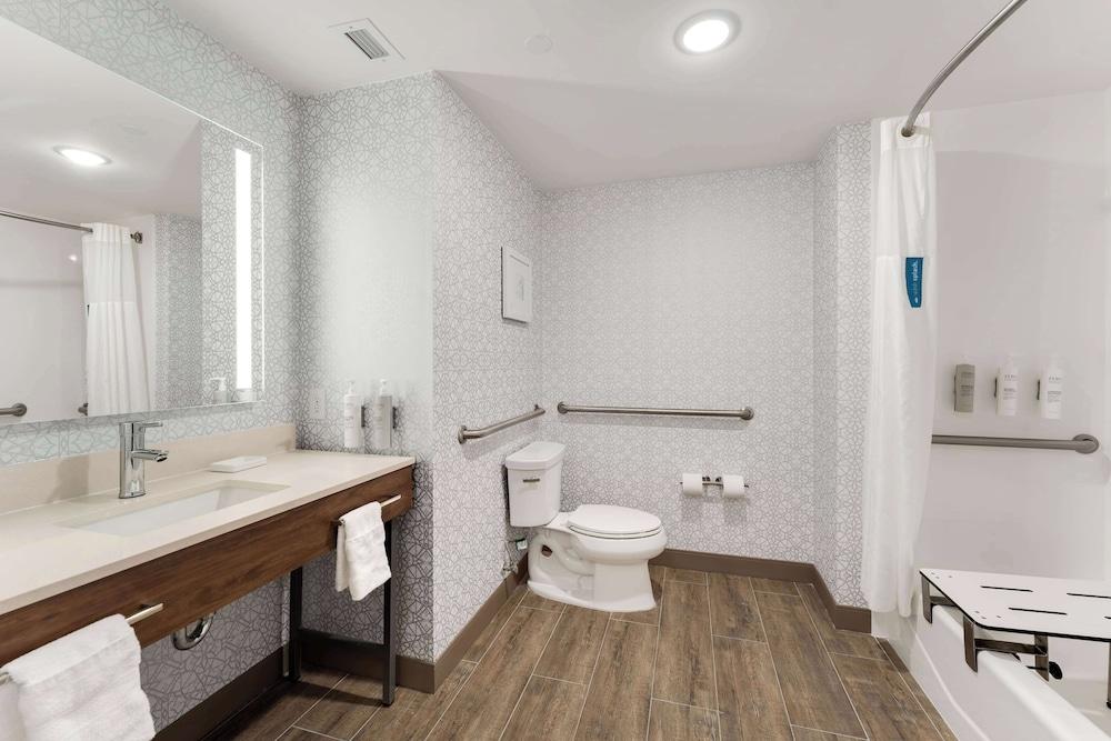 Hampton Inn Milford photo 15