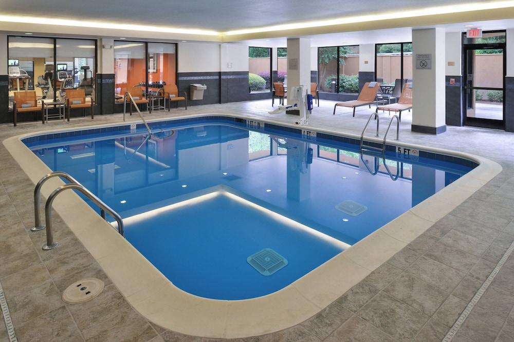 Courtyard Suwanee by Marriott photo 19