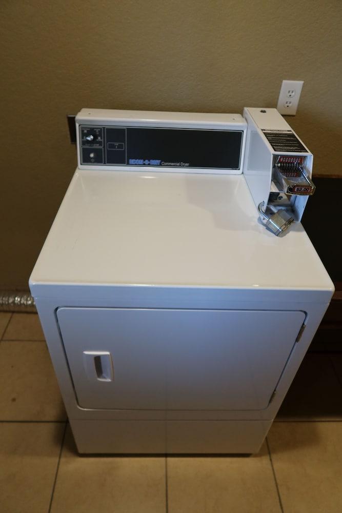 West Worth Inn and Suites photo 31