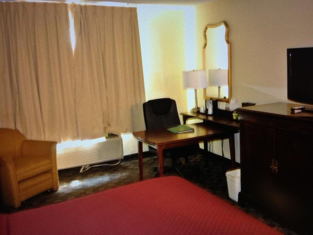 Quality Inn Saint Louis Airport photo 5