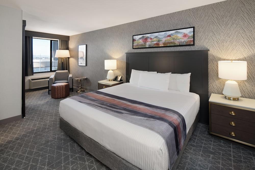 Gold Coast Hotel and Casino photo 6