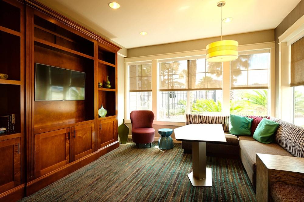 Residence Inn Marriott Airport photo 14