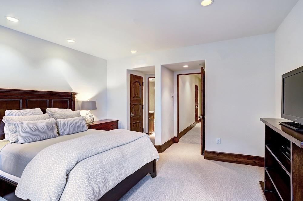 The Lodge at Vail, a RockResort by Vail Resorts photo 100