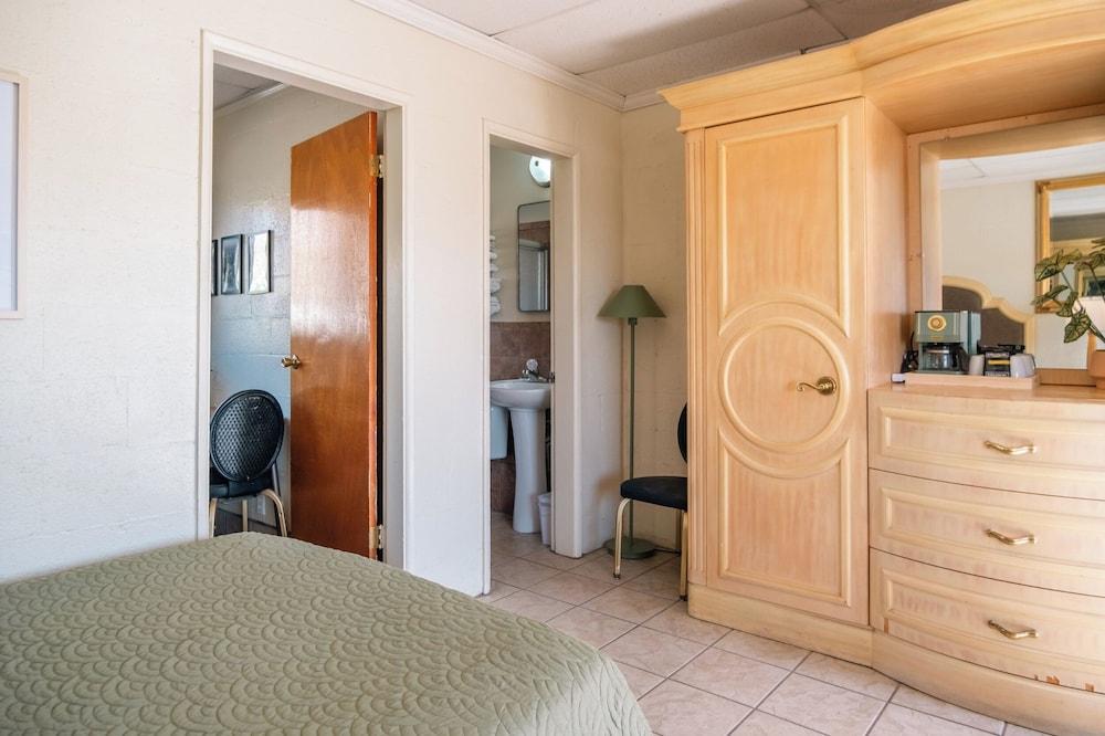Black Meadow Landing photo 94