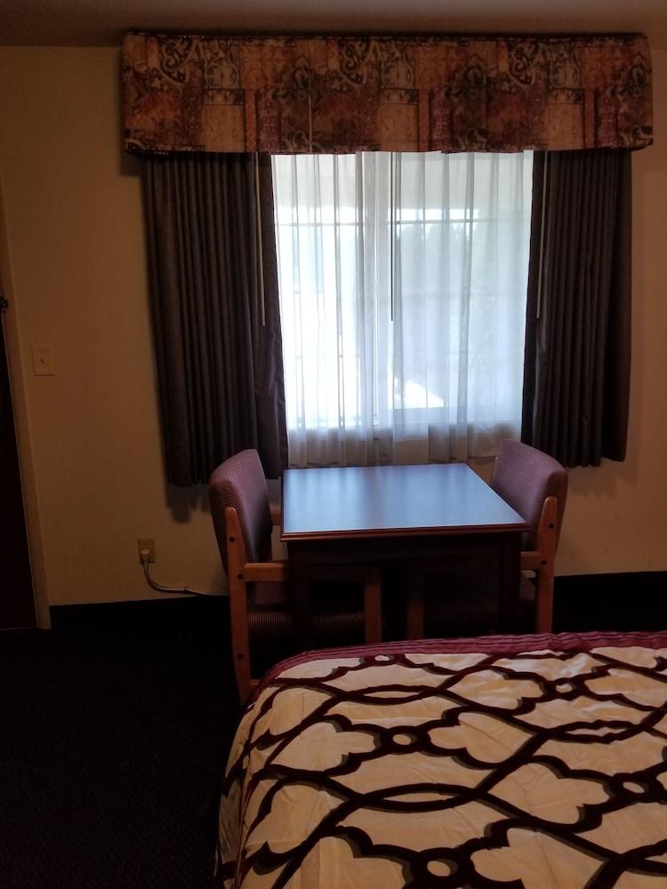 Valley Inn photo 11