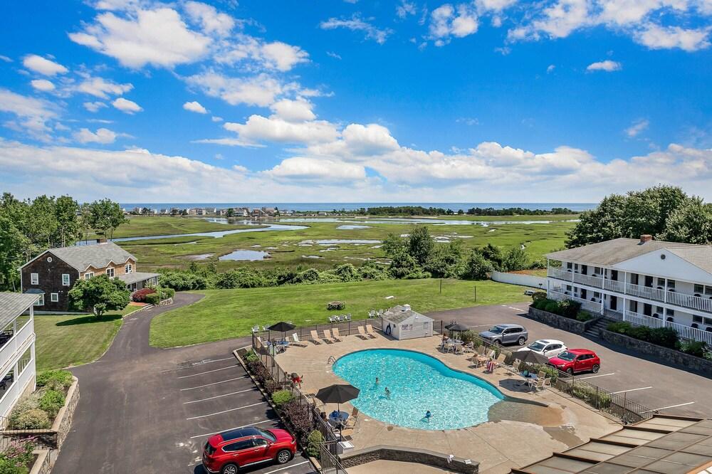 The Mariner Resort photo 14