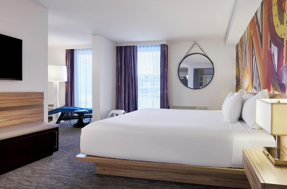 The LINQ Hotel & Casino – A Caesars Rewards Destination photo 44