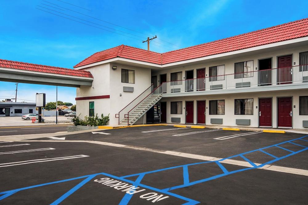 Red Roof Inn Carson - Wilmington photo 33