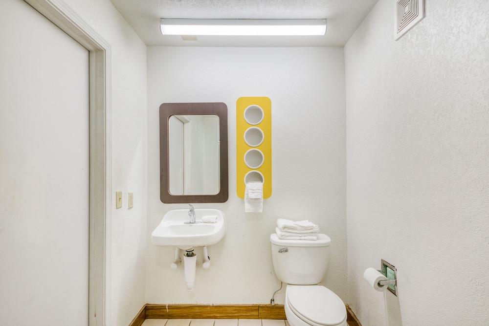 Motel 6 Denham Springs, LA photo 14
