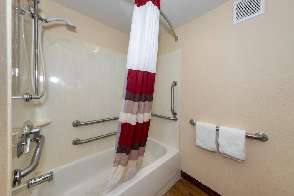 Red Roof Inn Chicago - Lansing photo 19