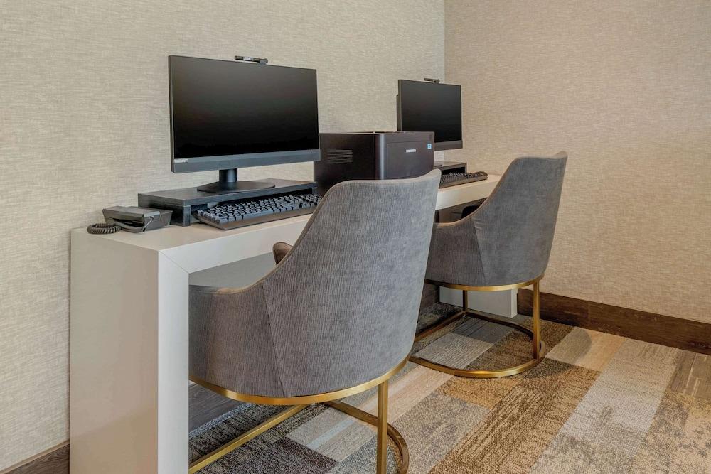 DoubleTree by Hilton Charleston Riverview photo 73