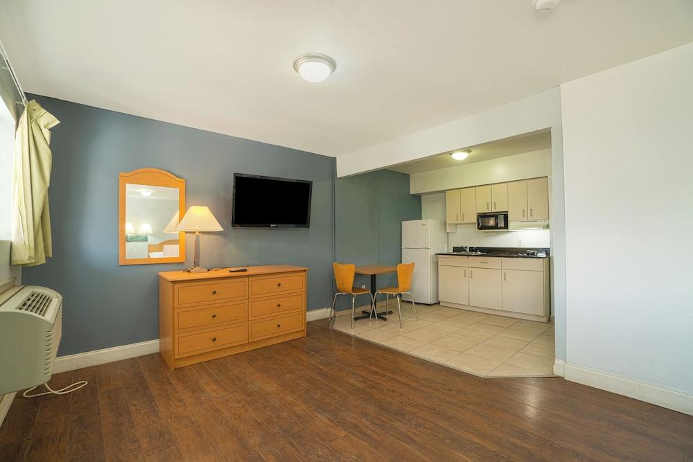 OYO Hotel Midland photo 14