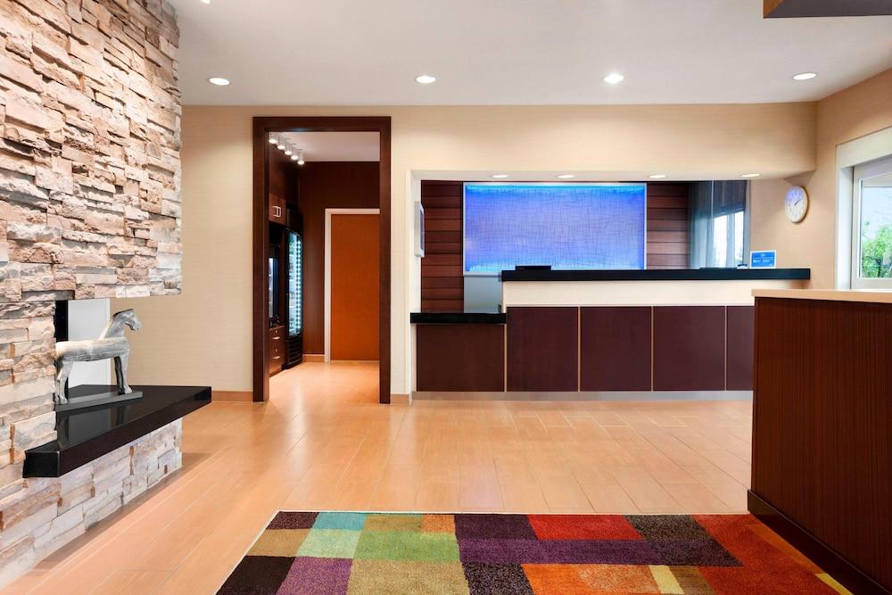 Fairfield Inn & Suites Lansing West photo 2