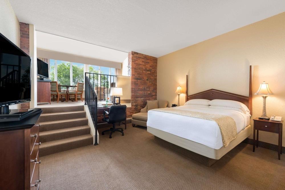 Hawthorn Extended Stay by Wyndham Rome photo 6