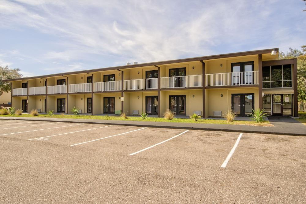 Clearwater Hotel photo 94