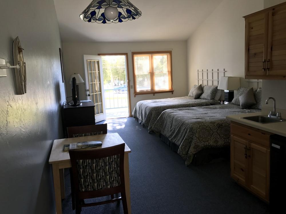Harbor Light Inn photo 31