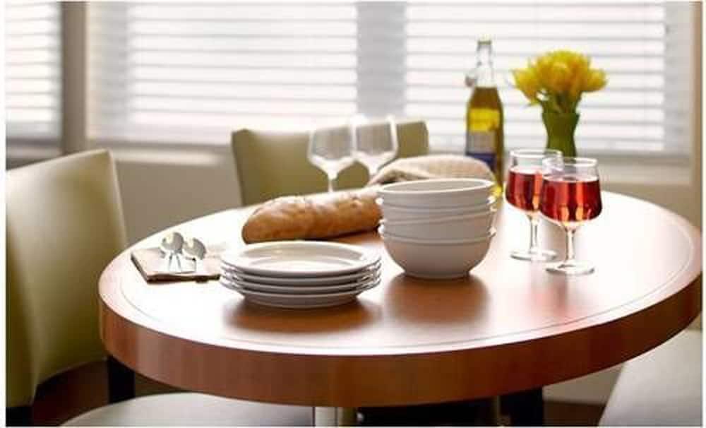 HYATT house Chicago/Naperville/Warrenville photo 12