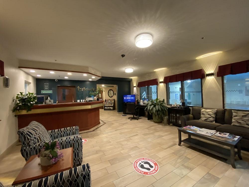 Travelodge Suites by Wyndham Newberg photo 77