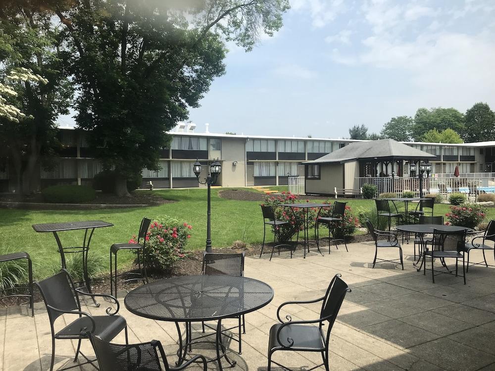 SureStay Plus Hotel by Best Western Lehigh Valley photo 36