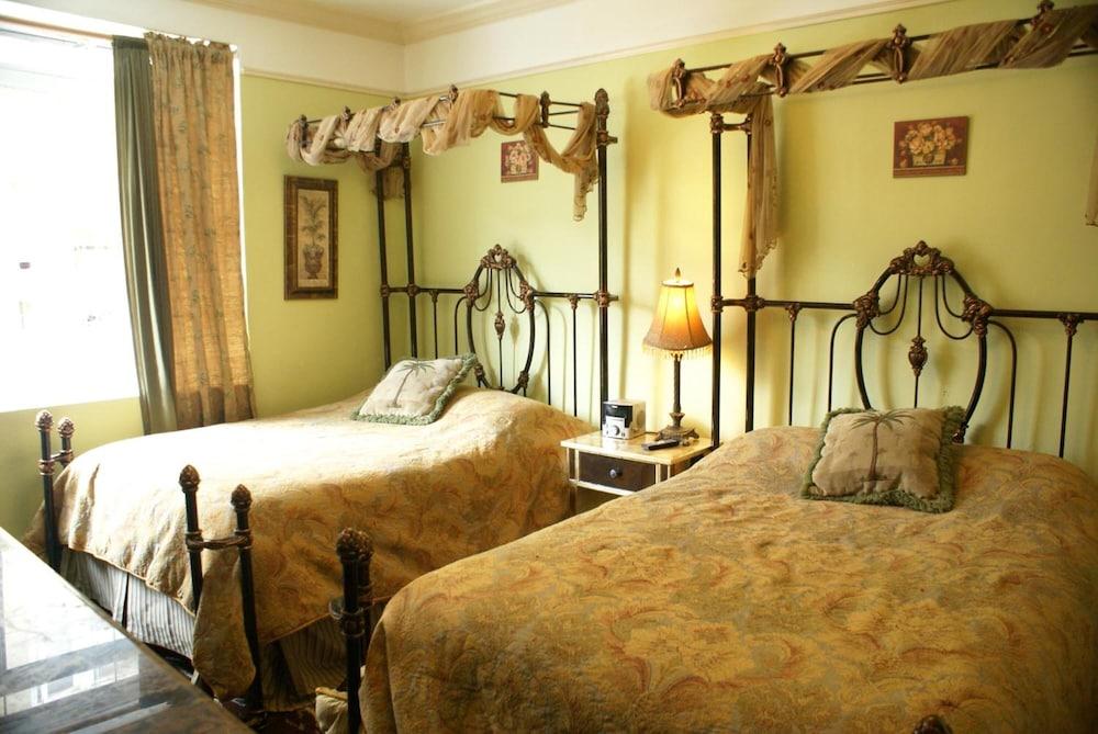 Fitzgerald Hotel photo 16