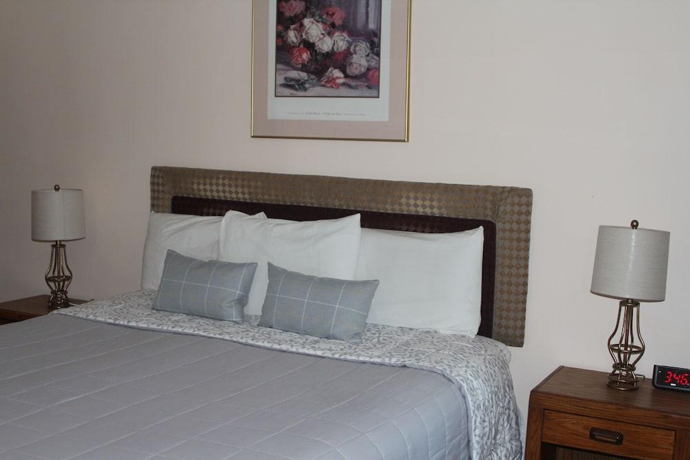 Peach Tree Inn photo 22