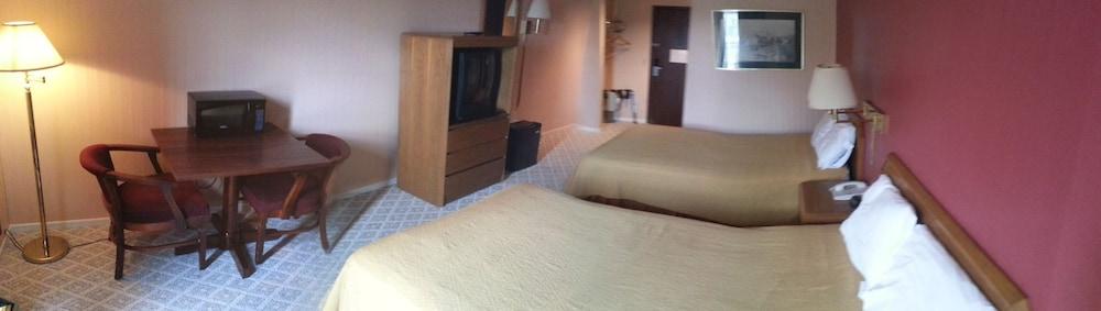 Americourt Hotel photo 8
