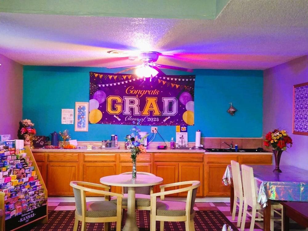 Grand View Plaza Inn & Suites photo 52