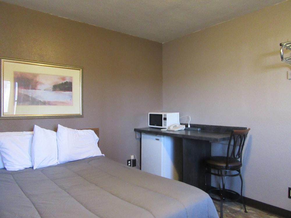 Pullman Motel photo 7