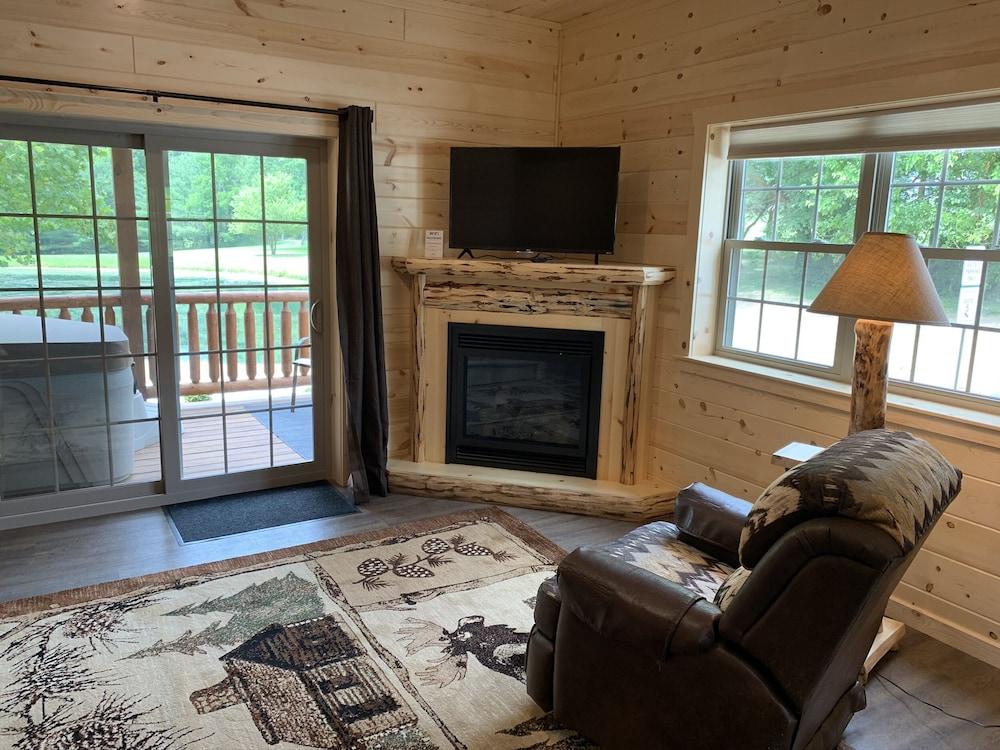 Cricket Hill Lodge & Cabins photo 61