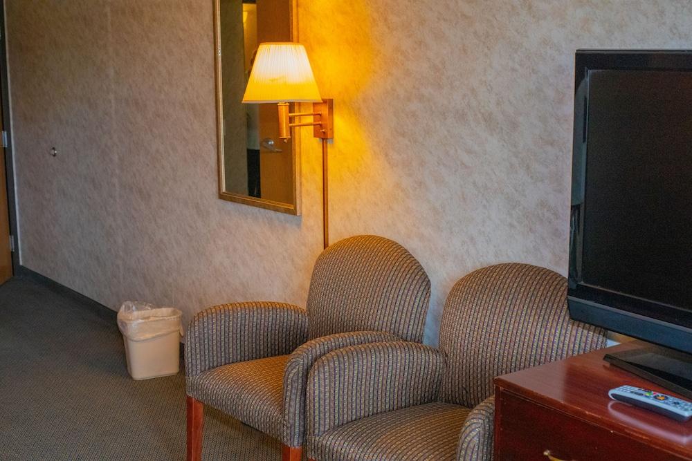 Colfax Inn photo 63