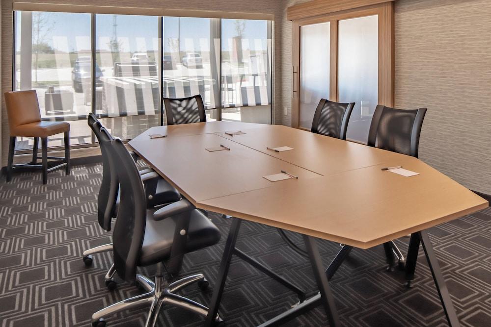 TownePlace Suites by Marriott Dallas Mesquite photo 8