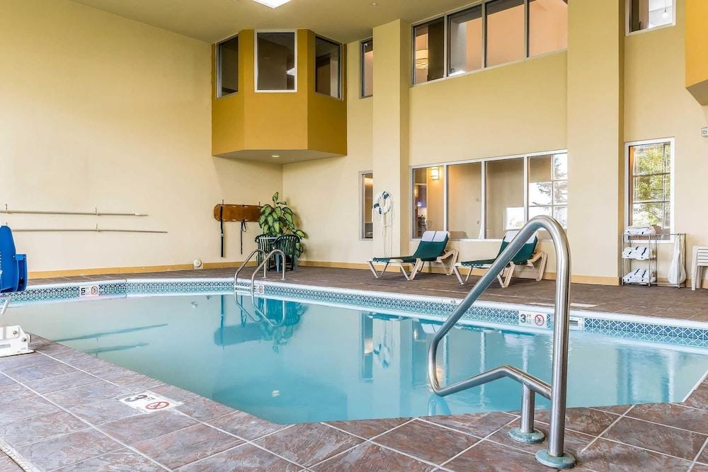 Comfort Suites Springfield I-70 photo 80