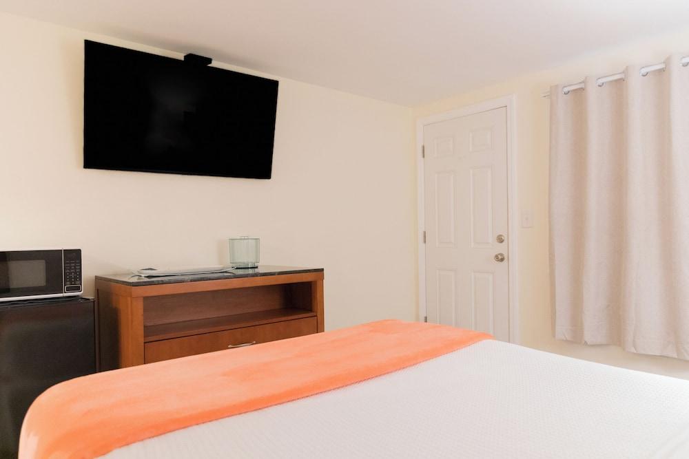 Broadway Court Motel photo 8