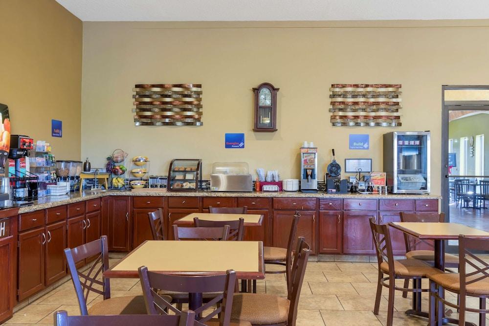 Best Western Taylor Inn photo 23