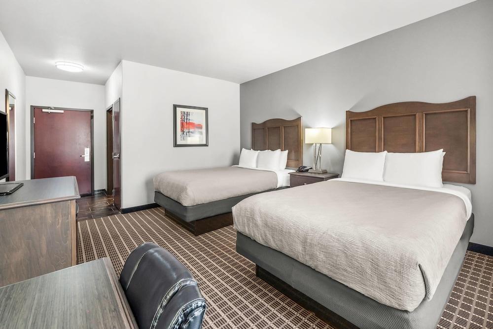 Quality Inn & Suites Pearsall photo 11