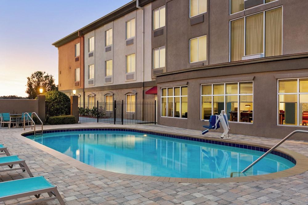 Holiday Inn Express & Suites Live Oak by IHG photo 37